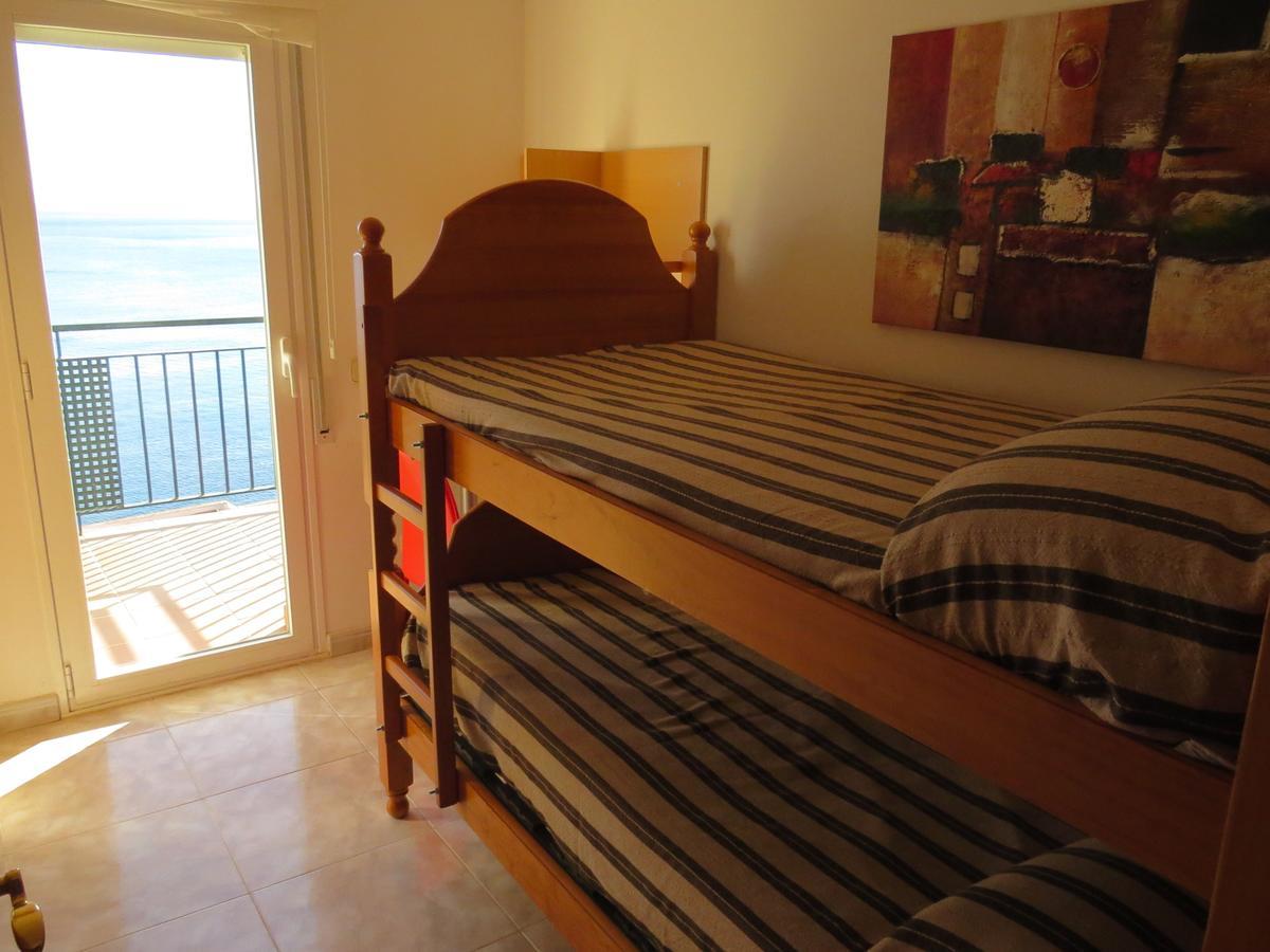 Turo Marina 3 Rosas